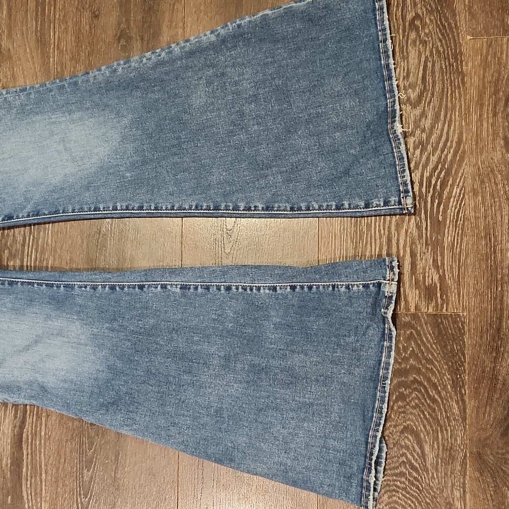 ❤️ AMERICAN EAGLE HIGH RISE  FESTIVAL FLARE JEANS, 8 (29) - Picture 4 of 9